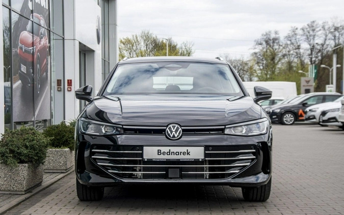 Volkswagen Passat cena 199700 przebieg: 5, rok produkcji 2024 z Chojna małe 379